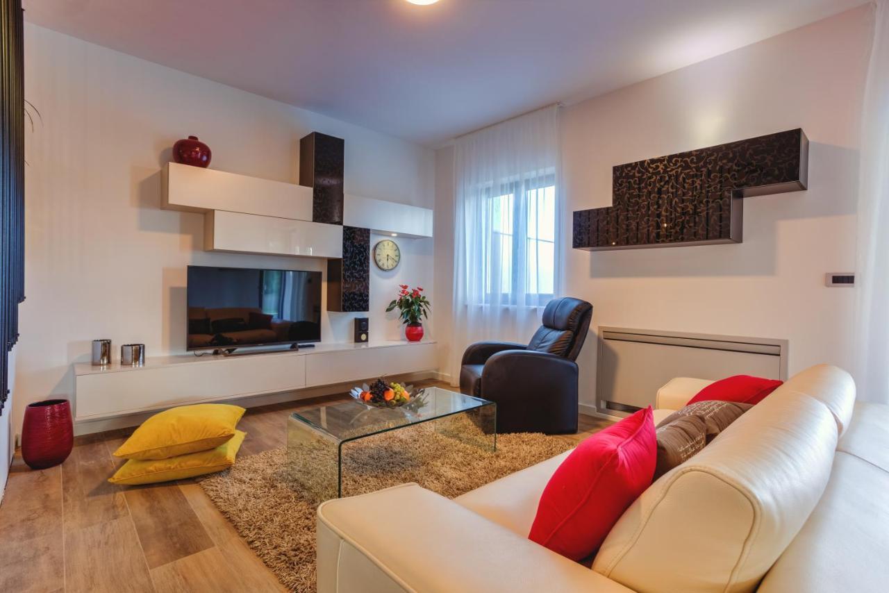 Villa Flora Vabriga Tar-Vabriga Esterno foto