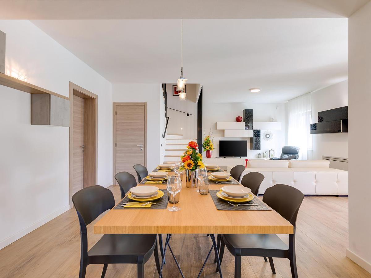 Villa Flora Vabriga Tar-Vabriga Esterno foto