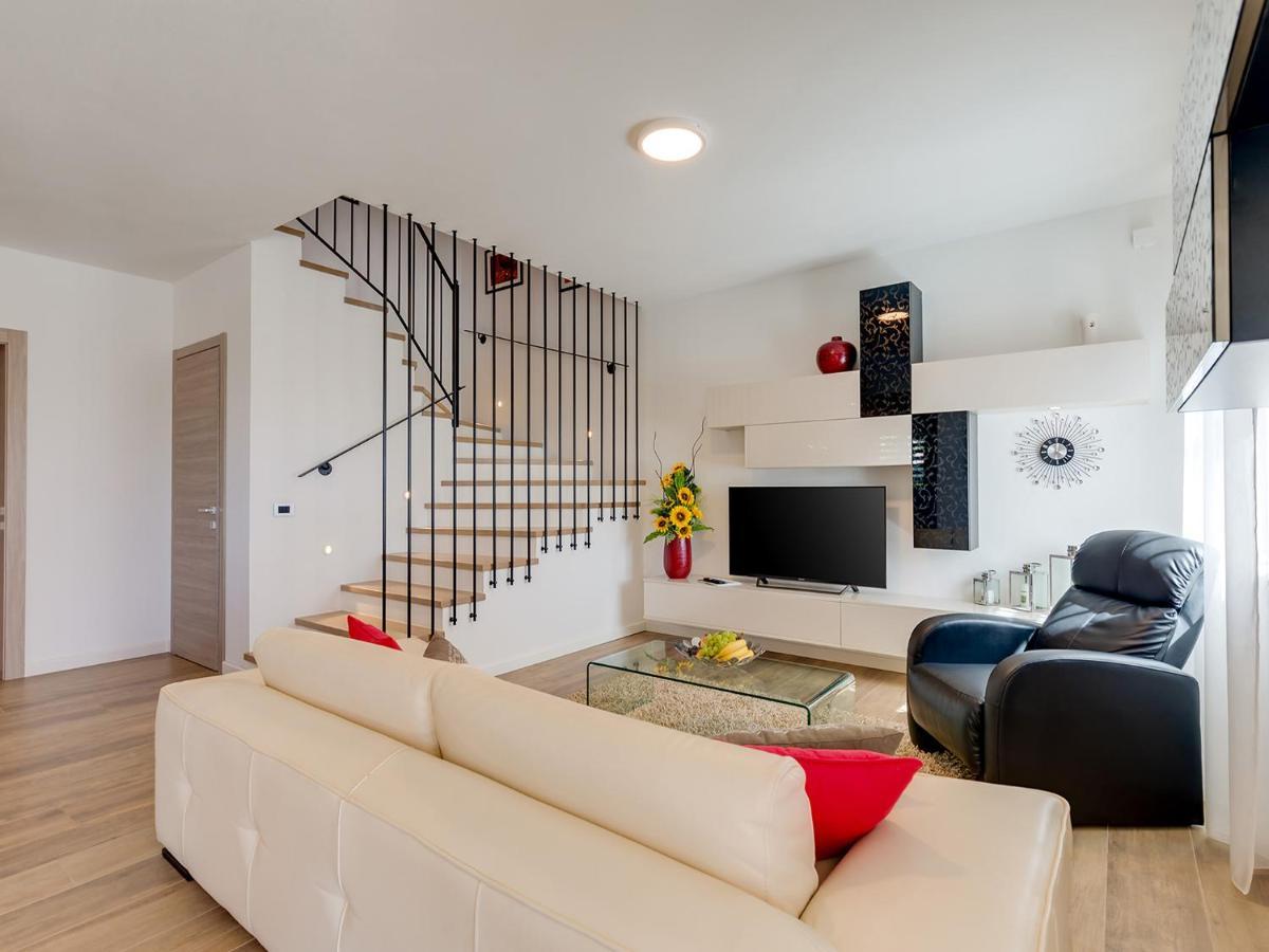 Villa Flora Vabriga Tar-Vabriga Esterno foto